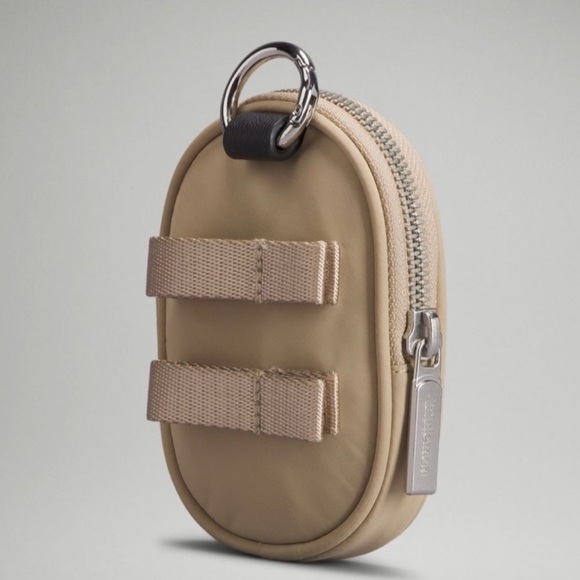 lululemon crossbody with nano pouch 🤍 - Picture 6 of 6